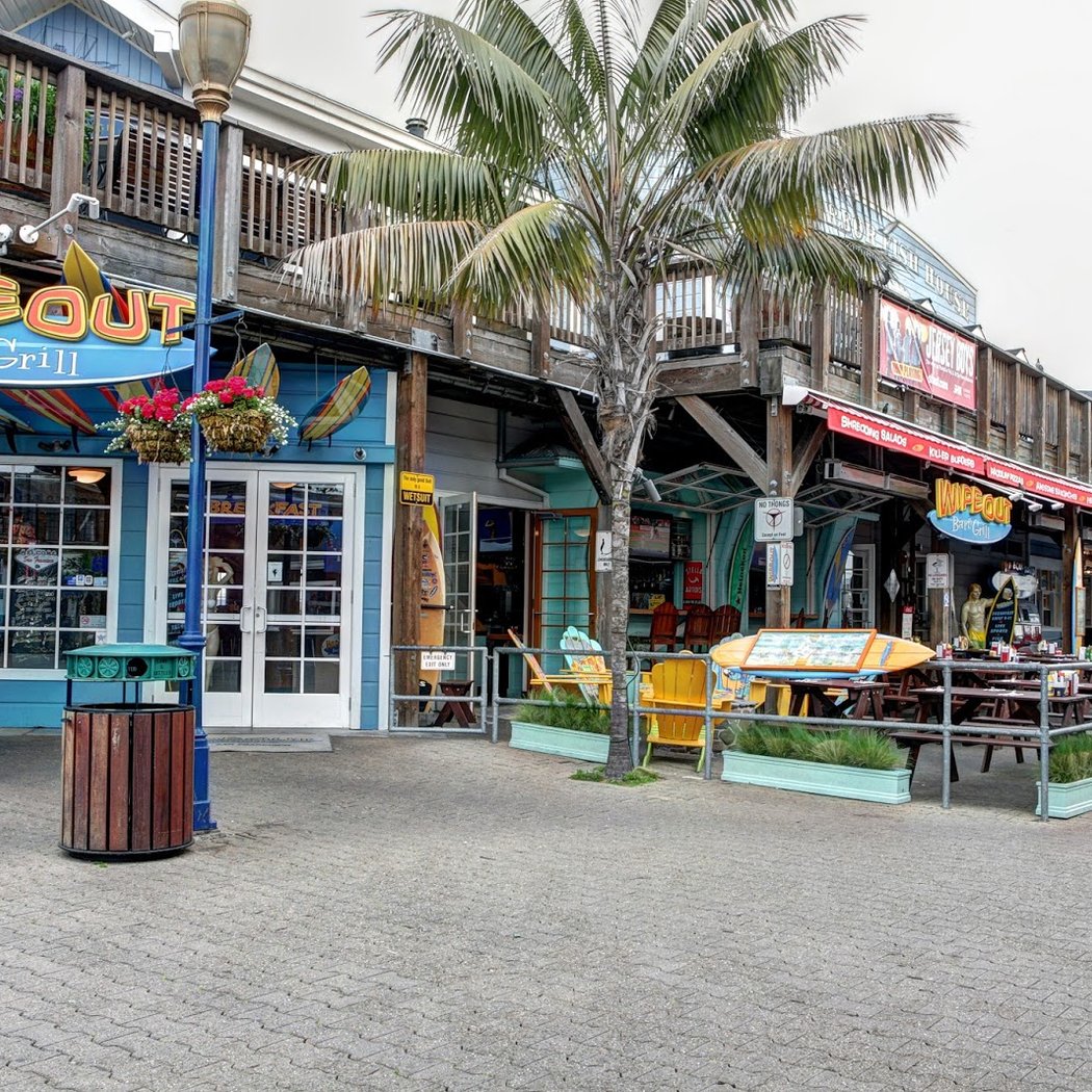 Wipeout Bar & Grill 3