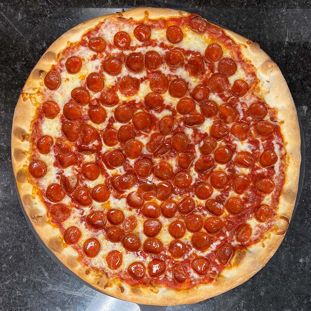 Mombo's Pizza 1