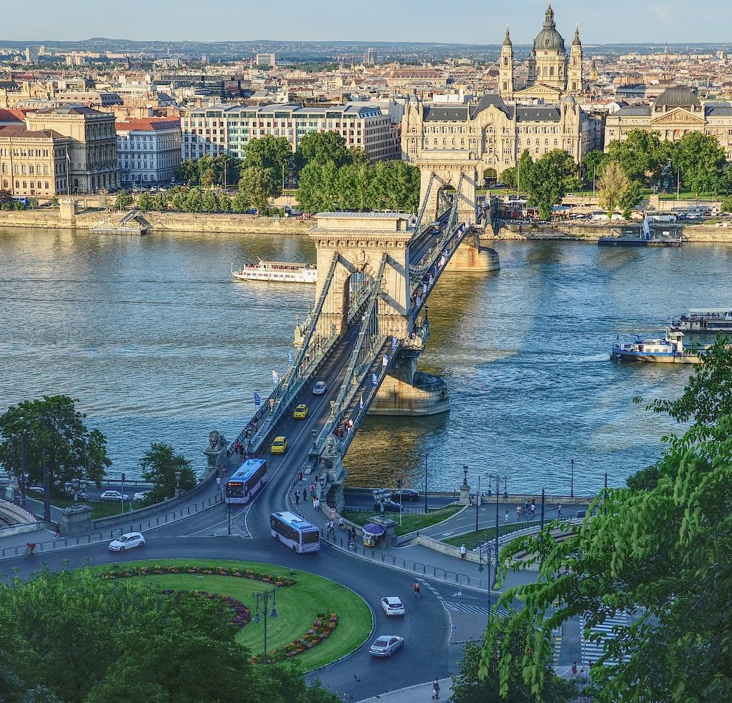Széchenyi Chain Bridge 1
