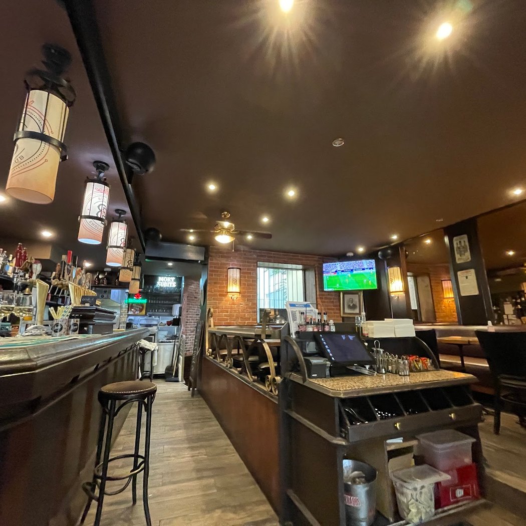 [FERME] Big Ben Pub devient Guru Neuilly ! 2