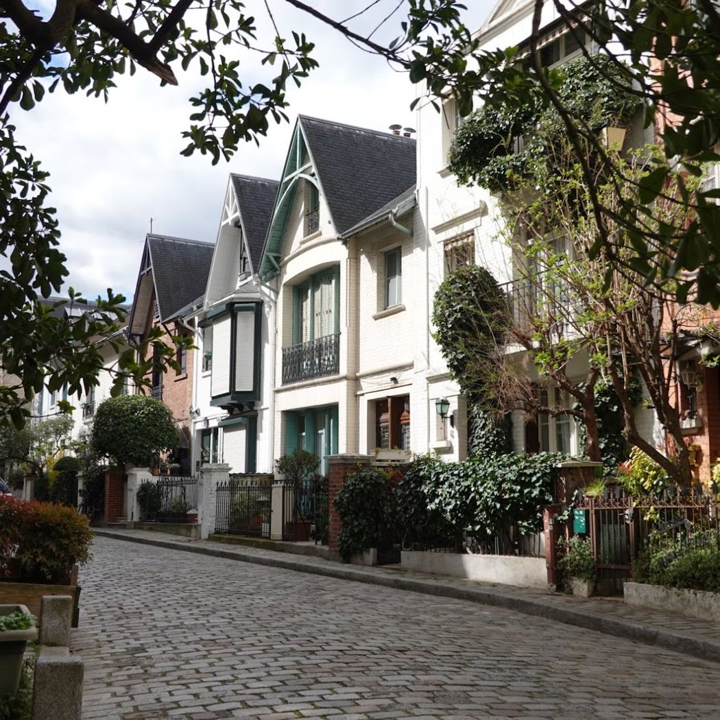 Soak up the Atmosphere of Villa Léandre 1
