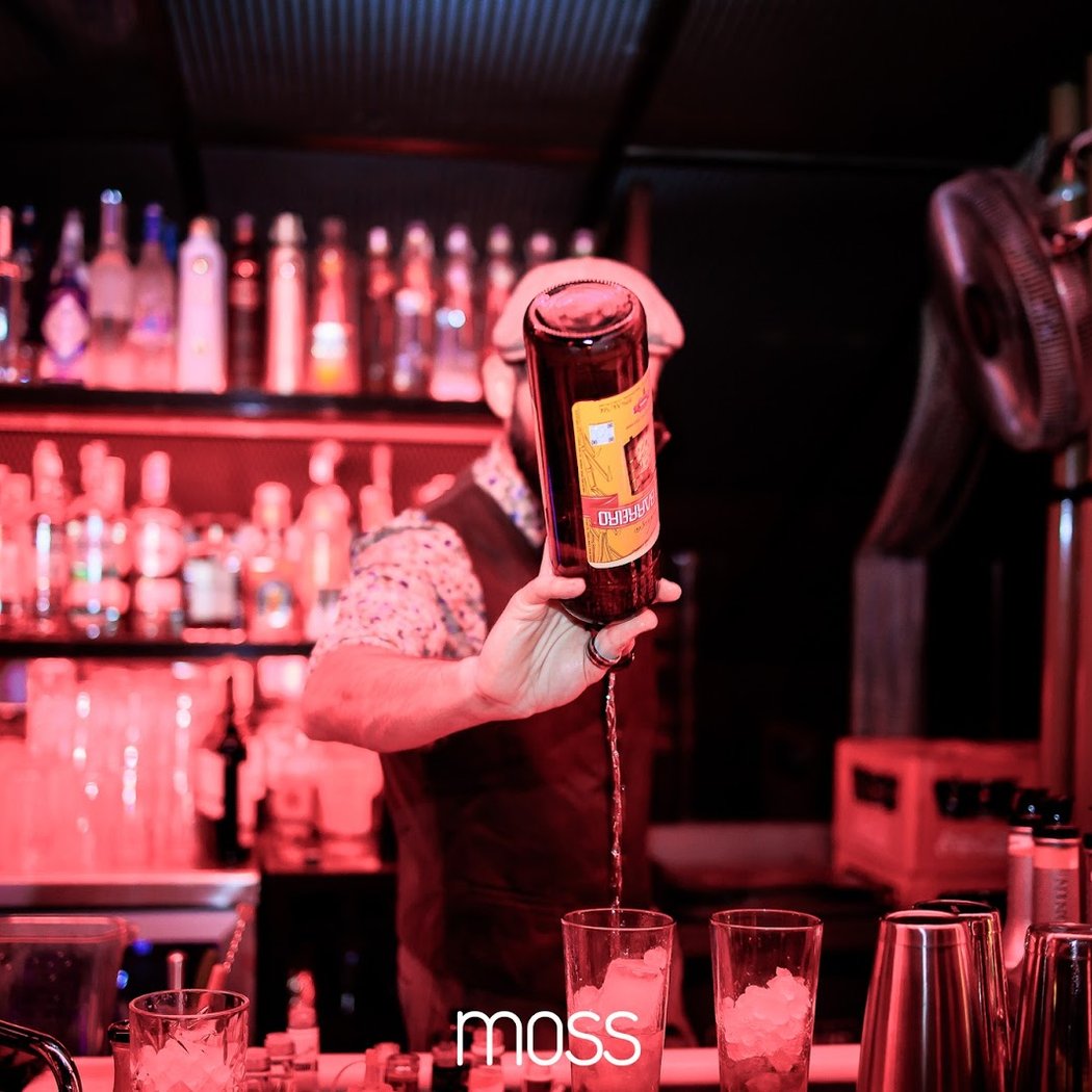Lounge Bar Moss 2