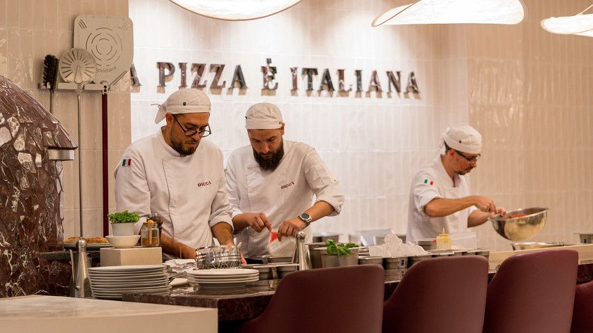 Ricca Pizzería - restaurante sevilla 3