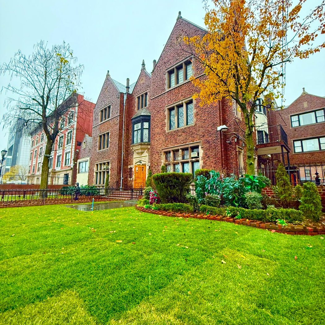 770 Chabad House WLCC Visitors Center‏ 3