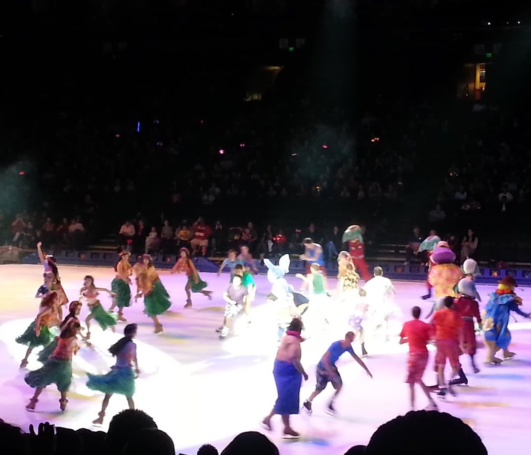Coliseum Center 3