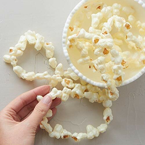 Monthly Munch: Popcorn Garland 1