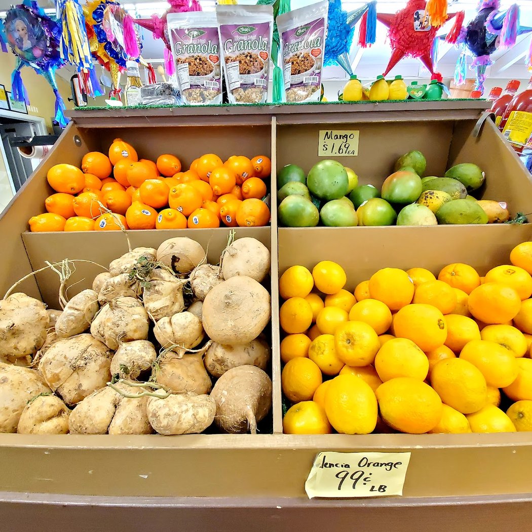 Valley Produce Market/Carnicería el Valle 1