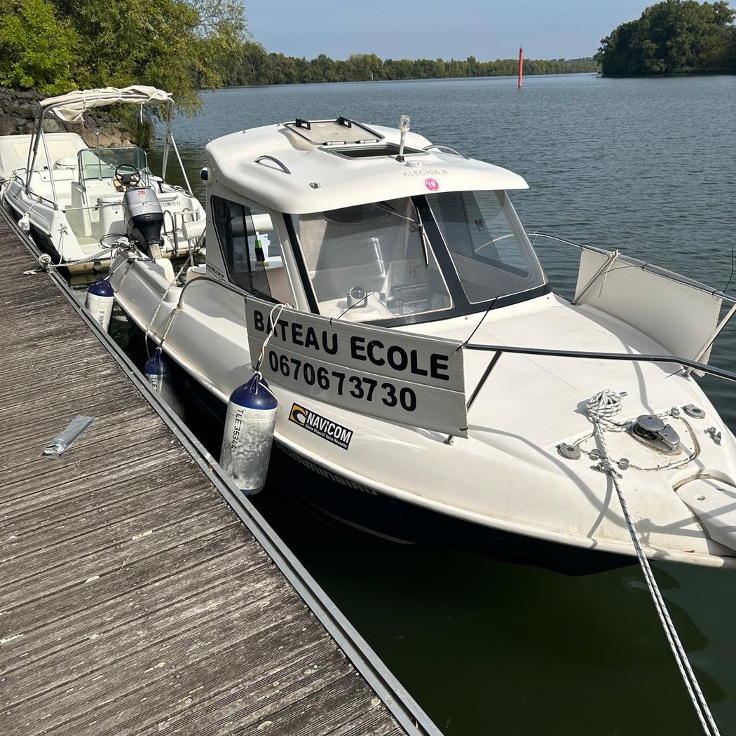 Boat Academy - Boat License Lyon 2