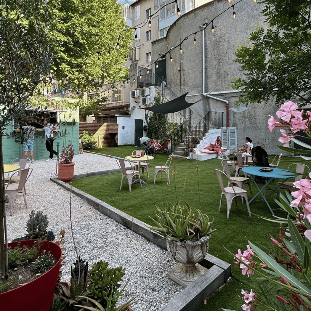 Chez Mano, le restaurant guinguette de L'étoile bleue 2