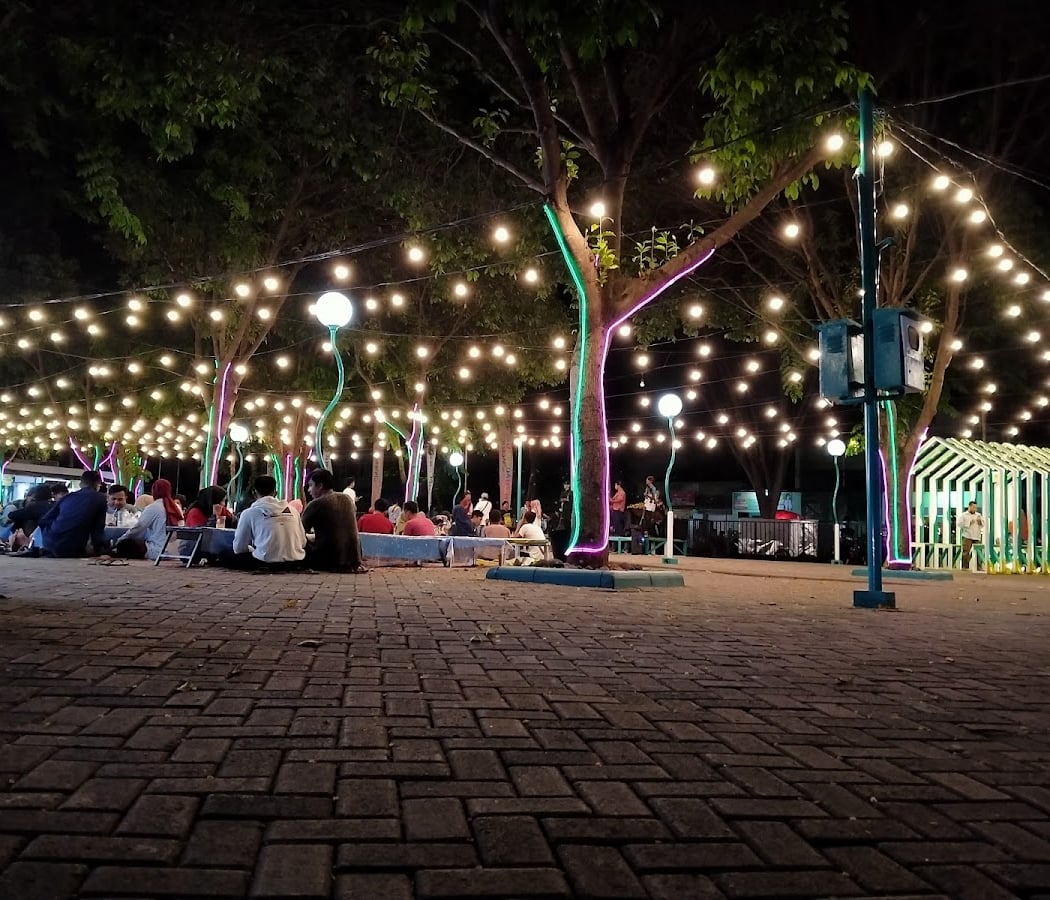 Taman Blambangan 1