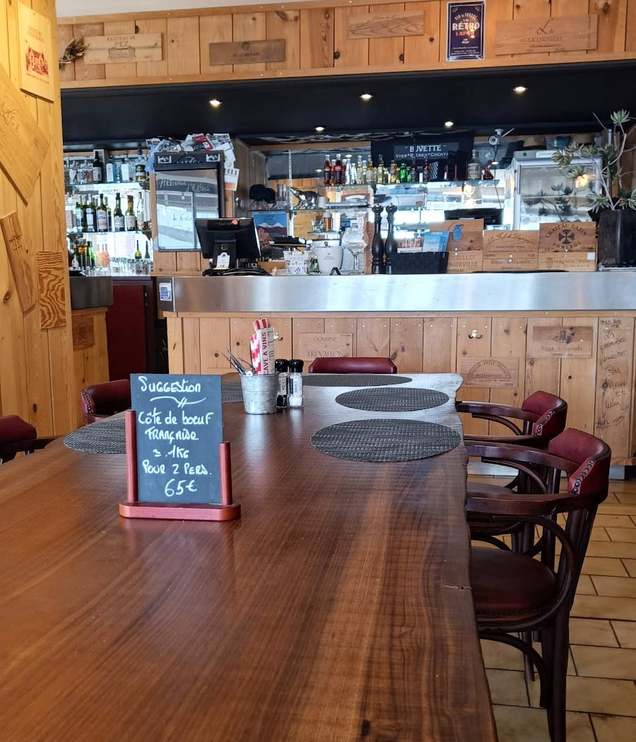 Au Comptoir Des Vignobles 3
