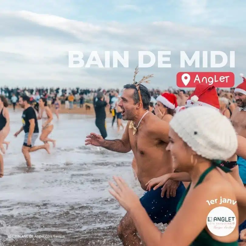 Baignade collective à la plage des Sables d’Or 1