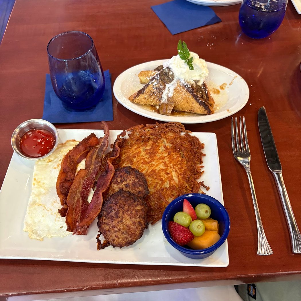 Cafe Blue: Weekend Brunch 1