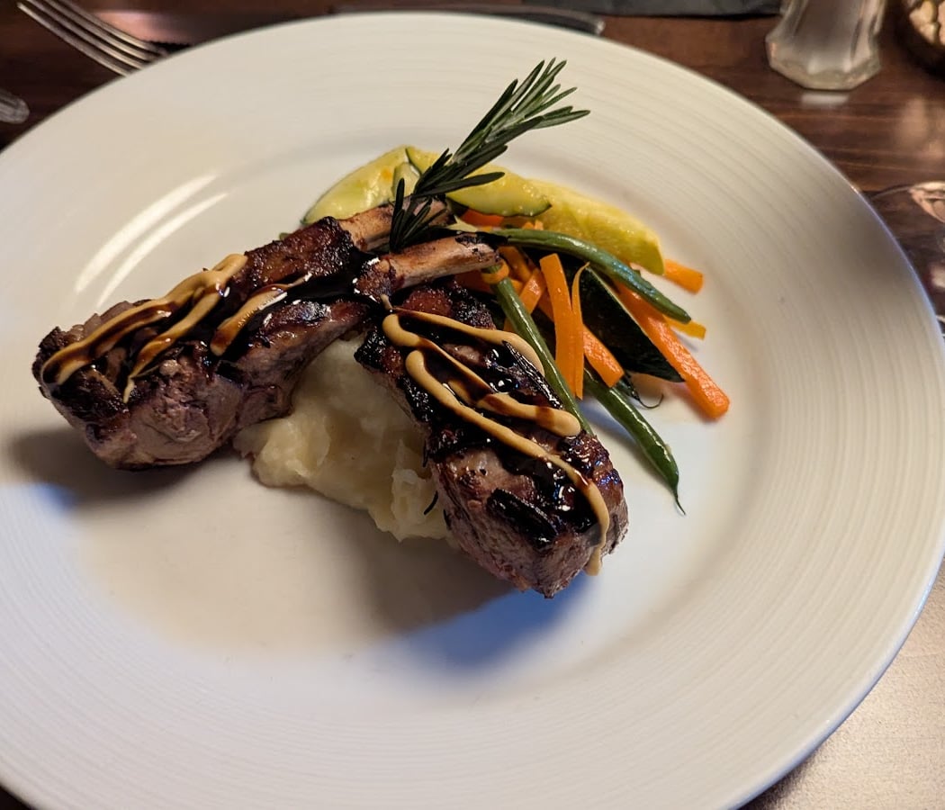Harrison's Restaurant 3