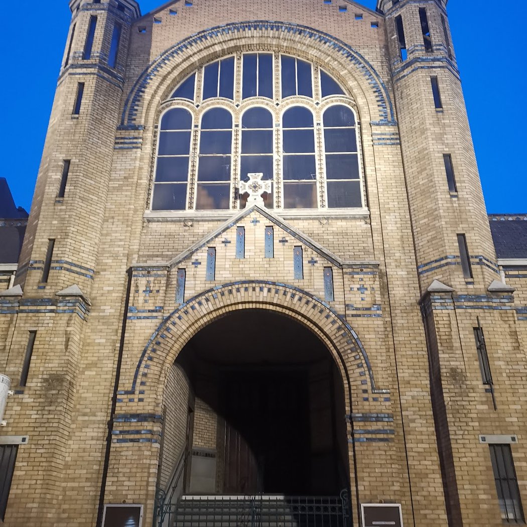 Catholic Church of Saint-Joseph des Épinettes 3
