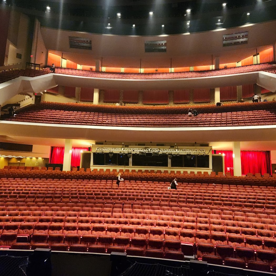 US Tour - SIX on Broadway 2