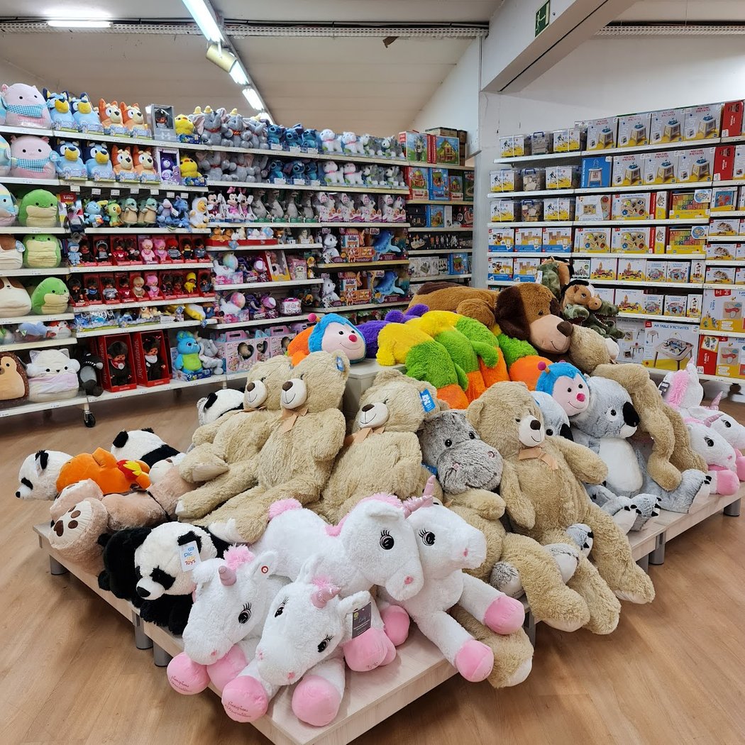 Smyths Toys Livry Gargan 1