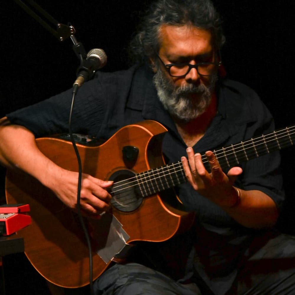 Cantt. Cantos: A Solo Guitar Concert 1