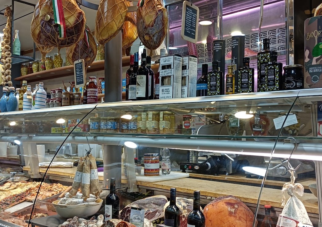 Italian Corner 4
