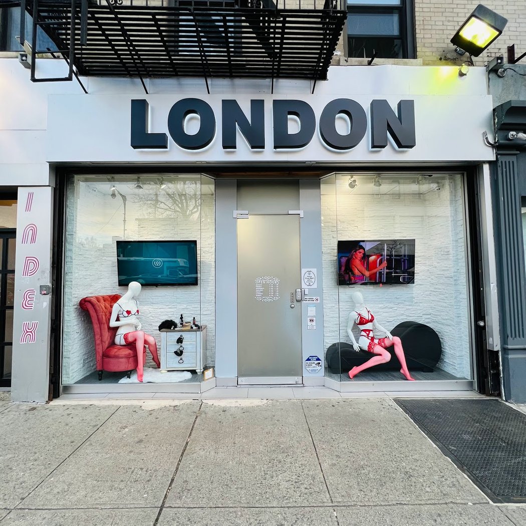 London Boutique 2