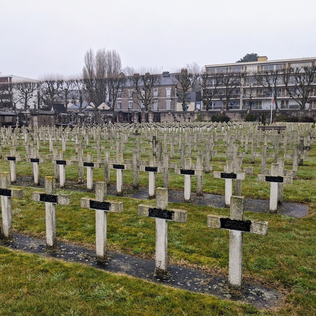 The cemetery Bouteillerie 2