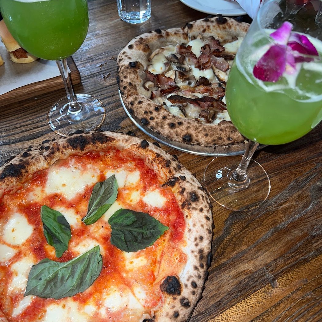 CLOSE FRIENDS ONLY: HOLIDAY SOIREE 4