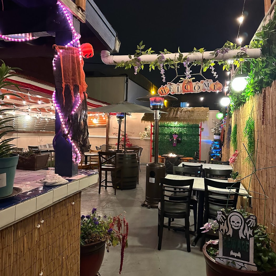 Aangan Restaurant & Bar 2