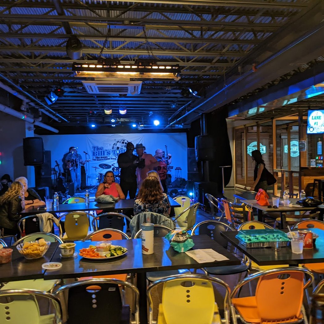 District Social 3