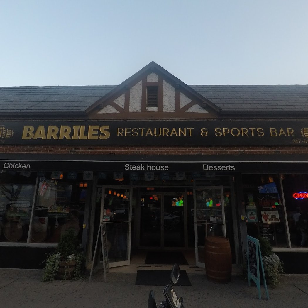 Barriles Restaurant and Sports Bar 2