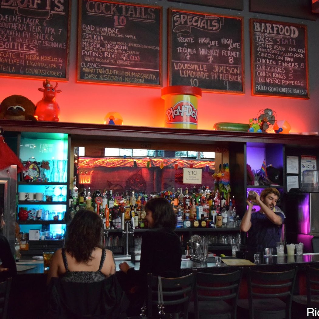 The Deep End Trivia Night 2