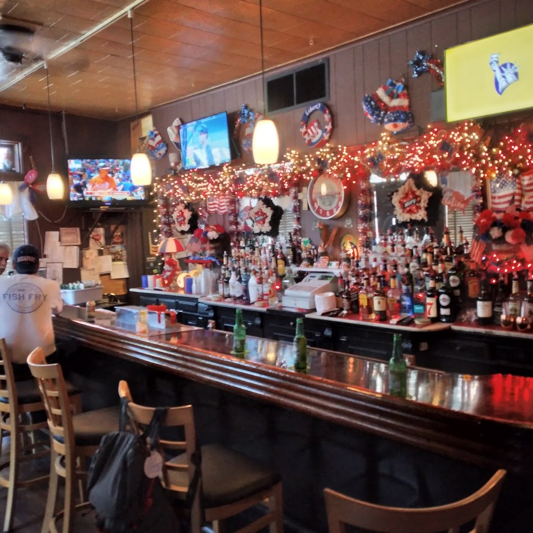Kelly's Bar 1