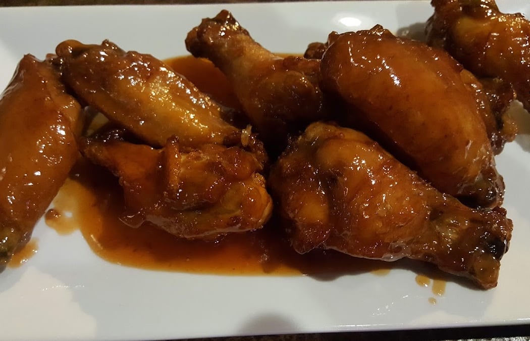8/10 Bar & Grille 3