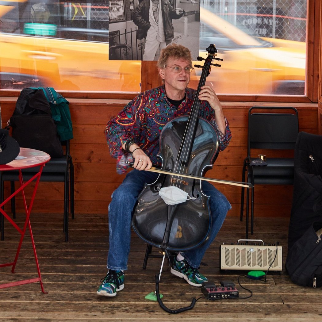 Live Music - Sean the Cellist 1