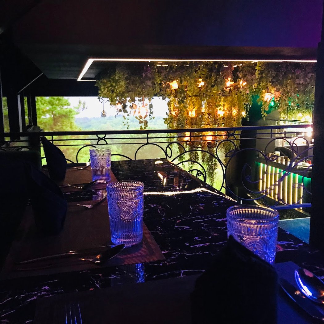 7 Degrees Restaurants 2