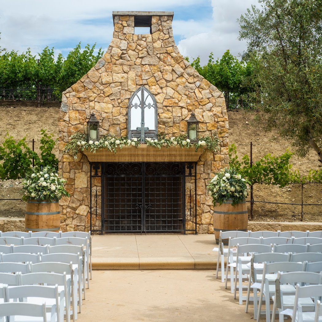 Leal Vineyards and Winery 2