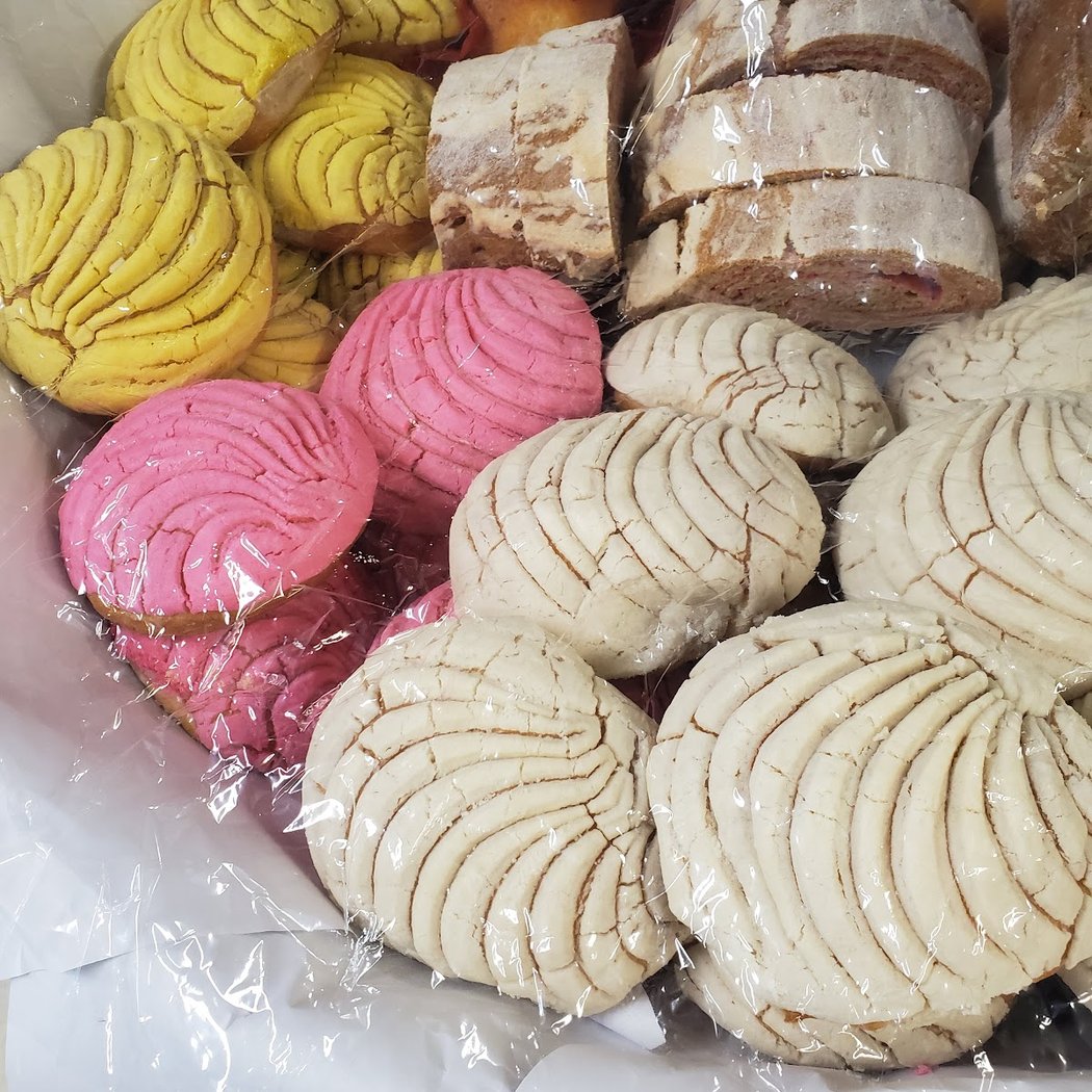 La Tiendita Bakery & Restaurant 2