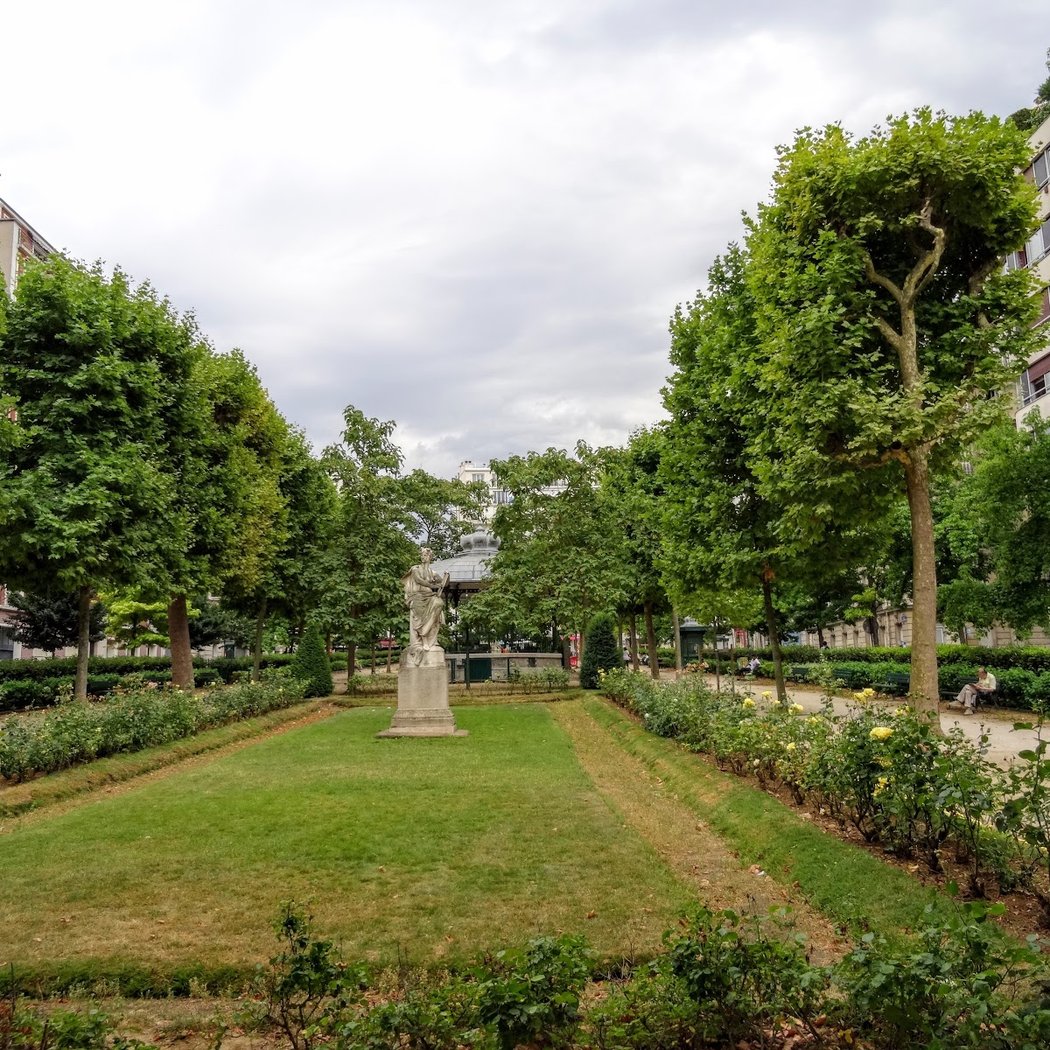 square Adolphe-Chérioux 3