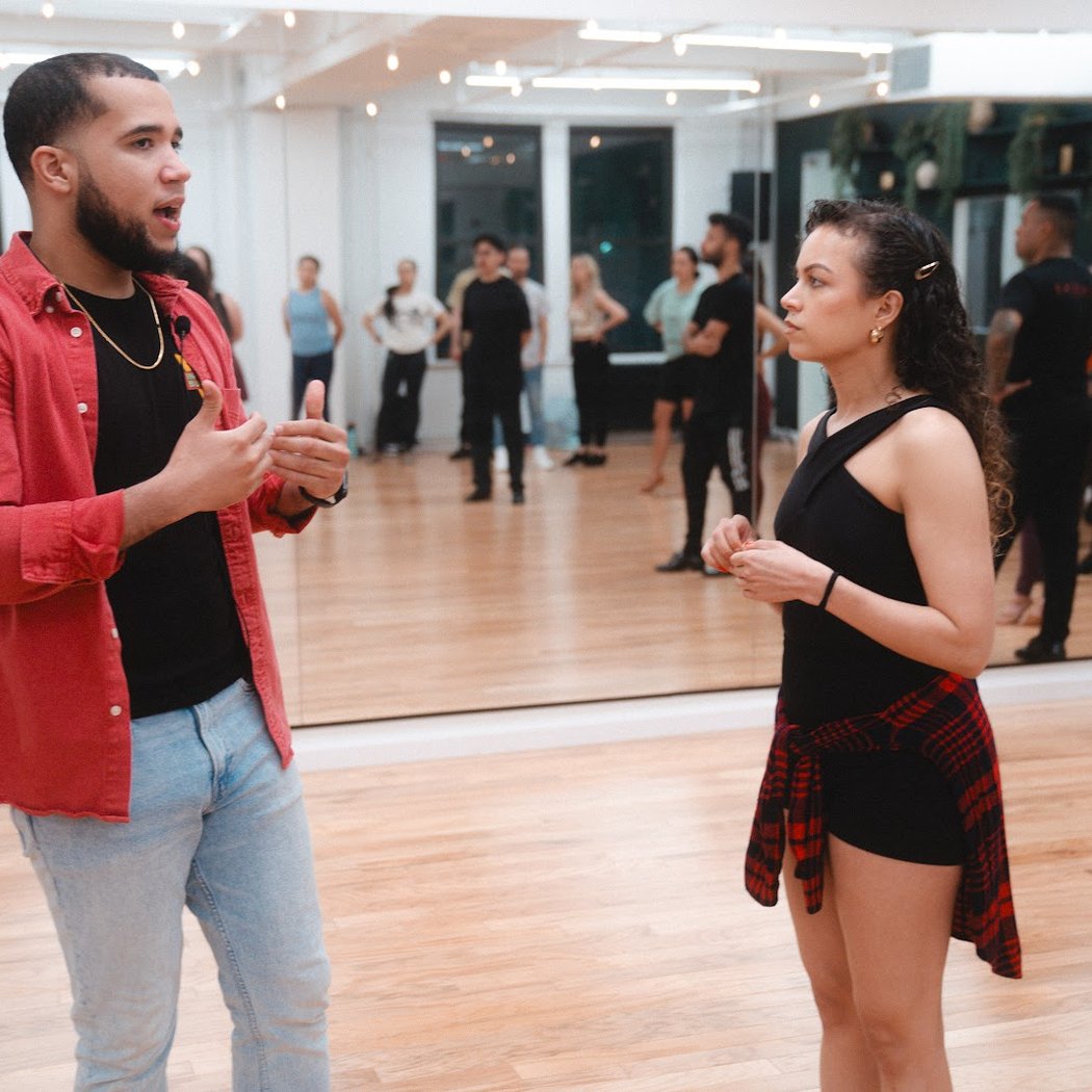 Step, Spin & Sway: NYC Beginner Salsa Classes 1