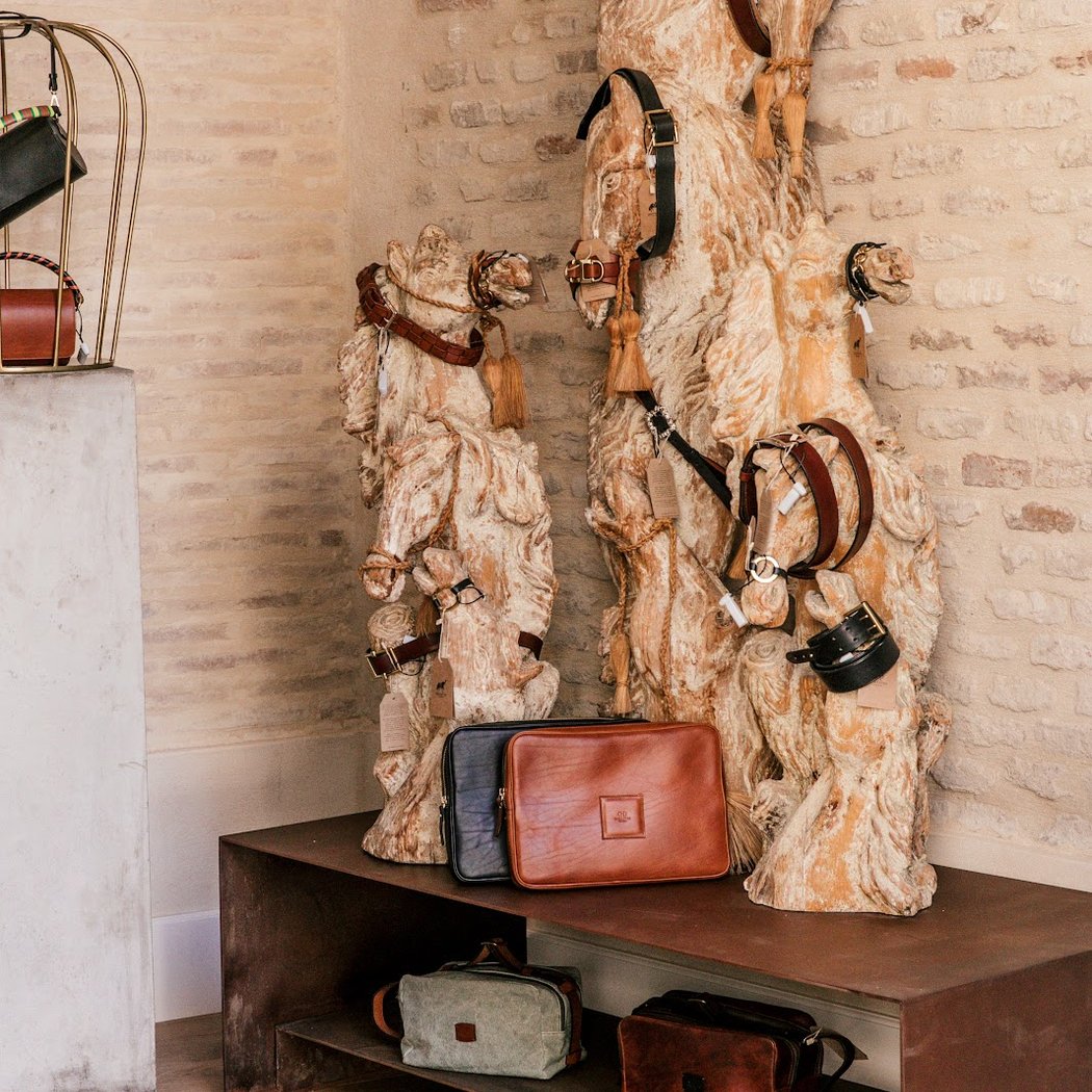 Dorantes Harness - Leather handbags in Seville 1