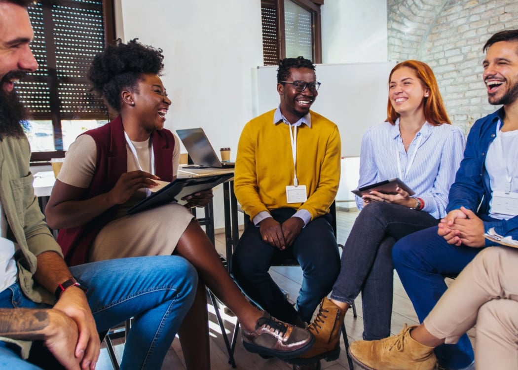 Groupe de parole à visée thérapeutique pour les jeunes LGBTQIA+ de 18 à 25 ans 1
