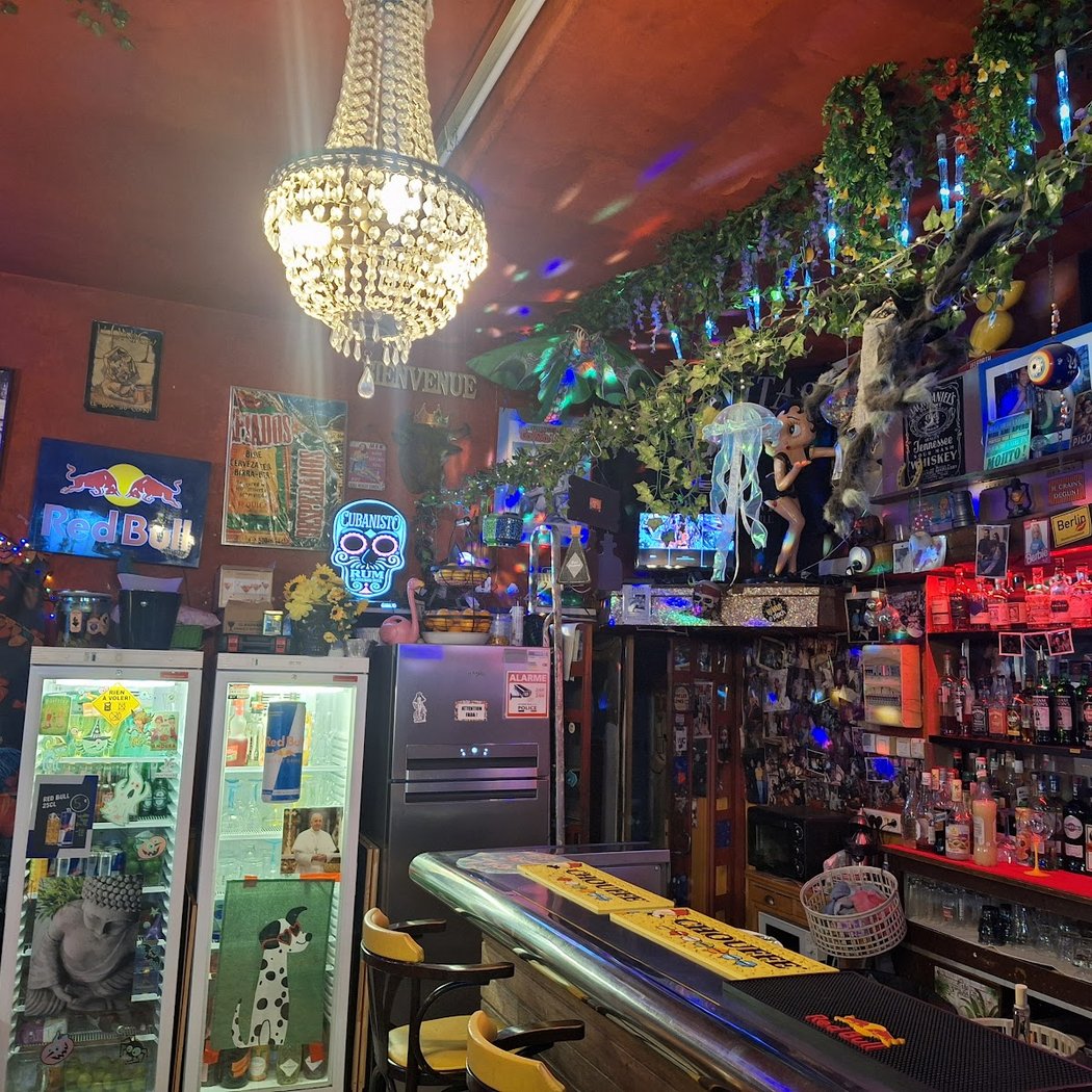 L'unic Bar 1