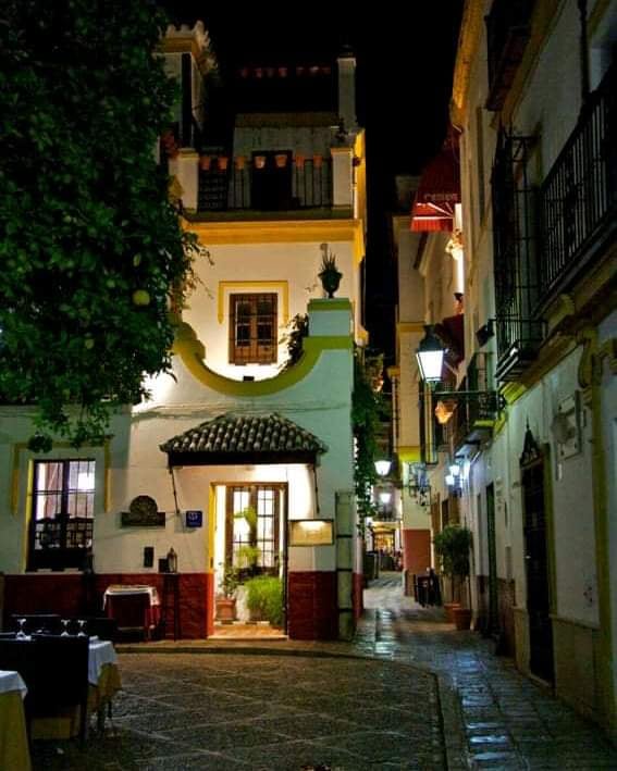 Historia y leyendas de Santa Cruz con Museo Vivo 1