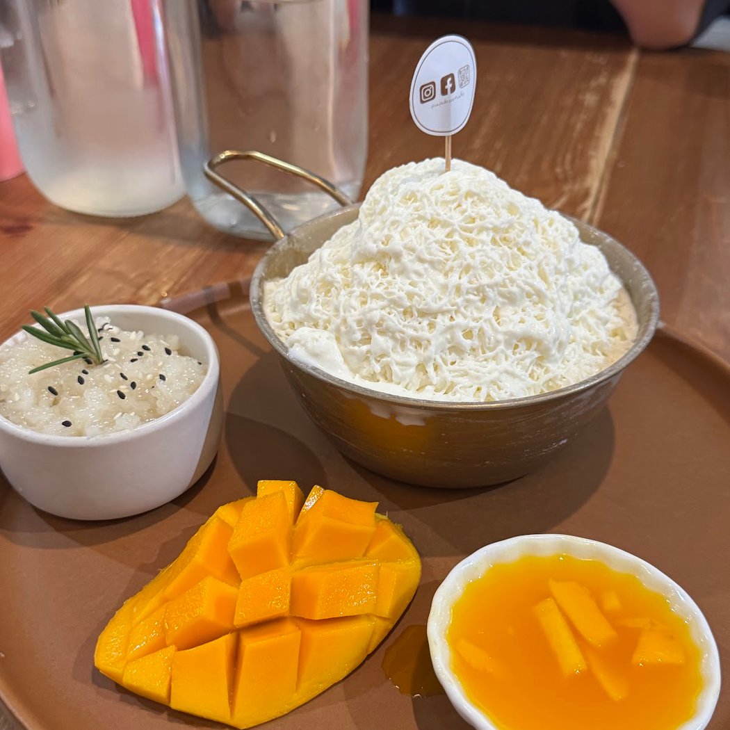 Na Ya Dessert Cafe 1