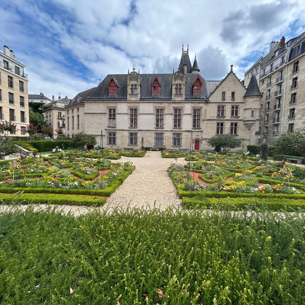 Square Albert-Schweitzer 1
