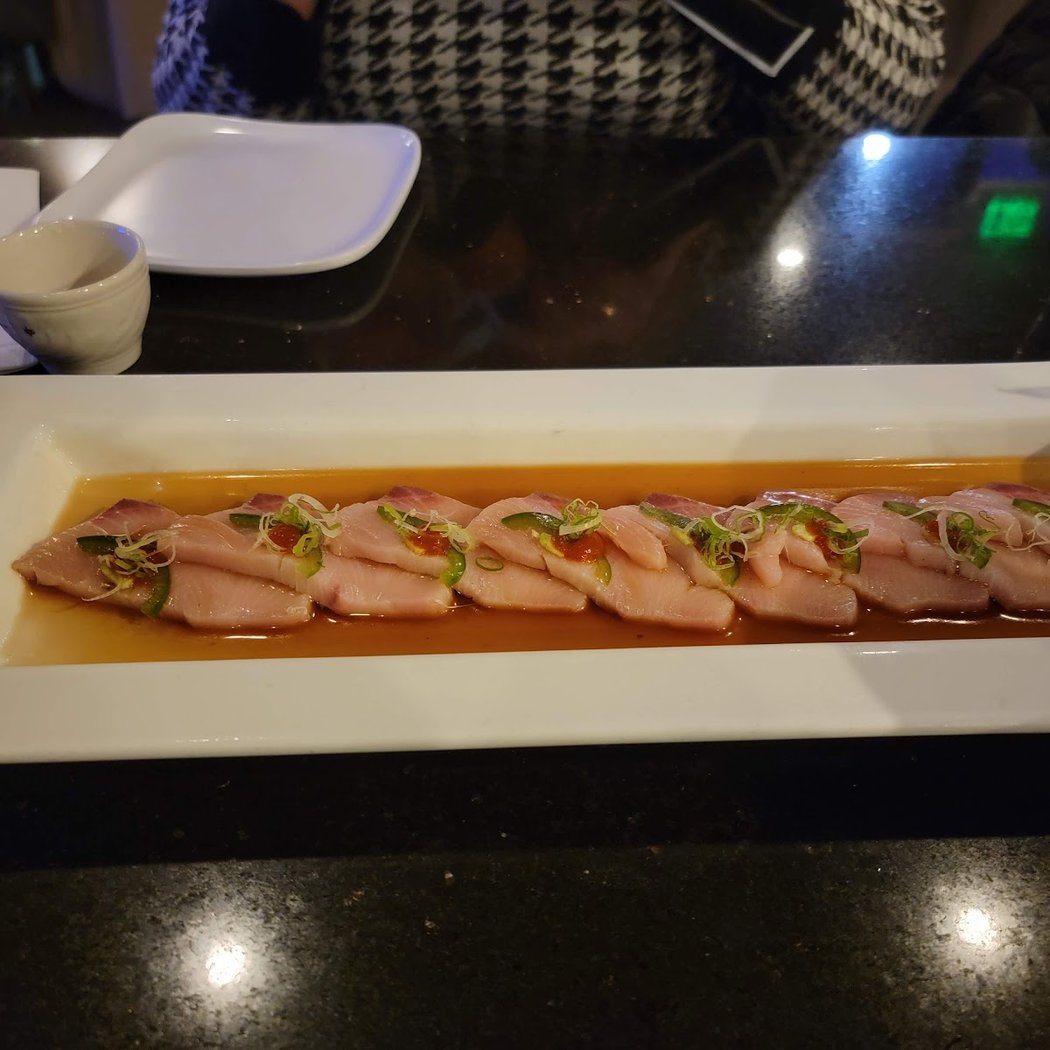 Omee J Fusion Sushi Bar & Grill 3