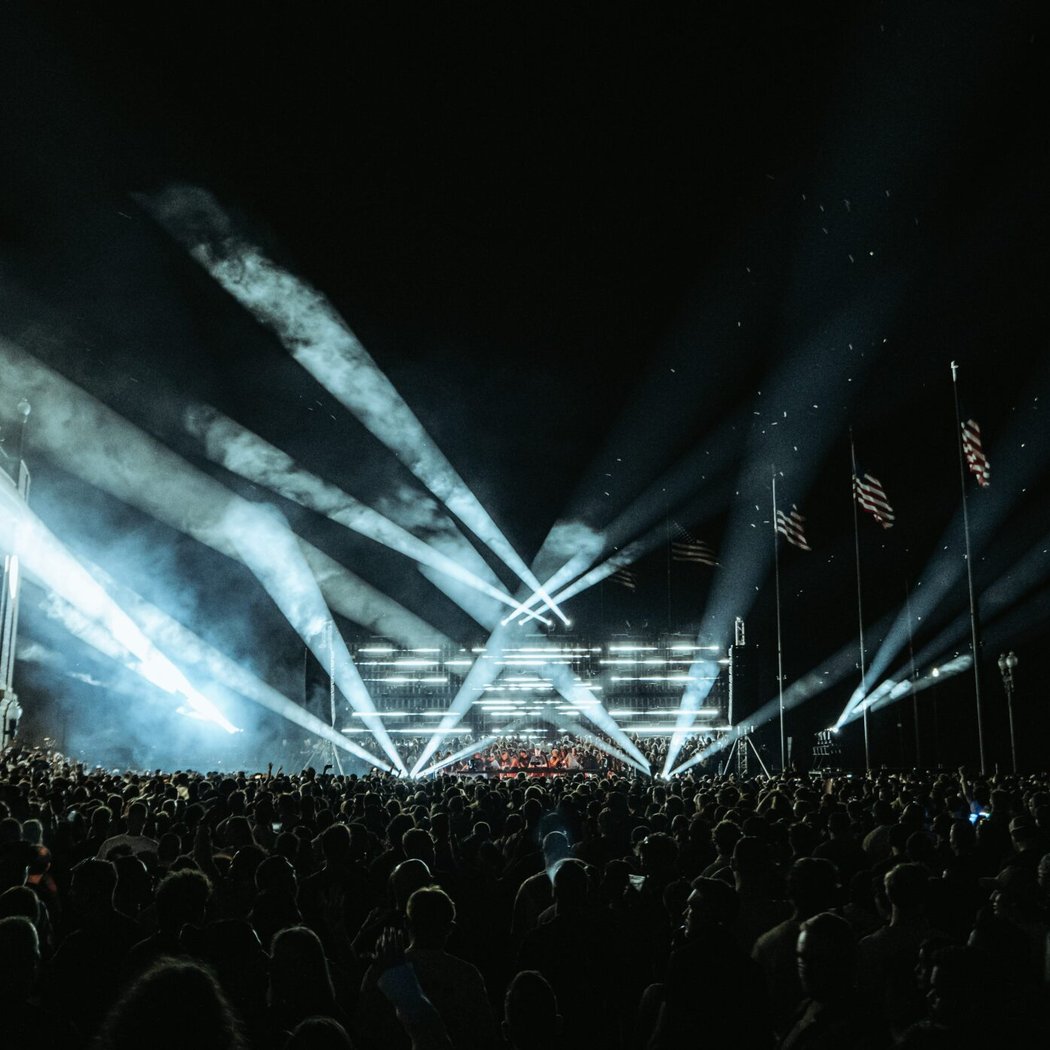 Zhu – On The Move 4