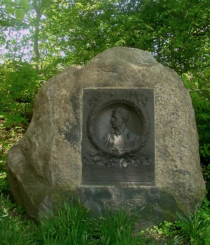 Henry W. Maxwell Memorial 1