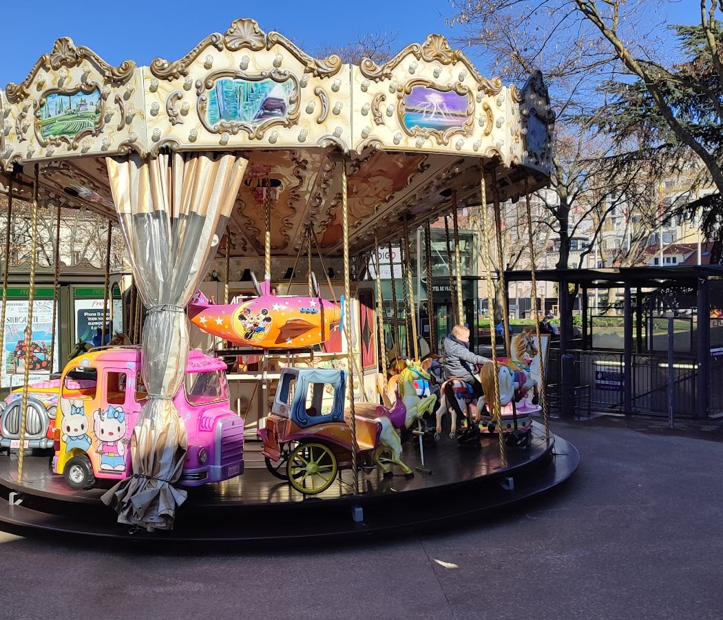 Carrousel 1900 Issy les Moulineaux 2