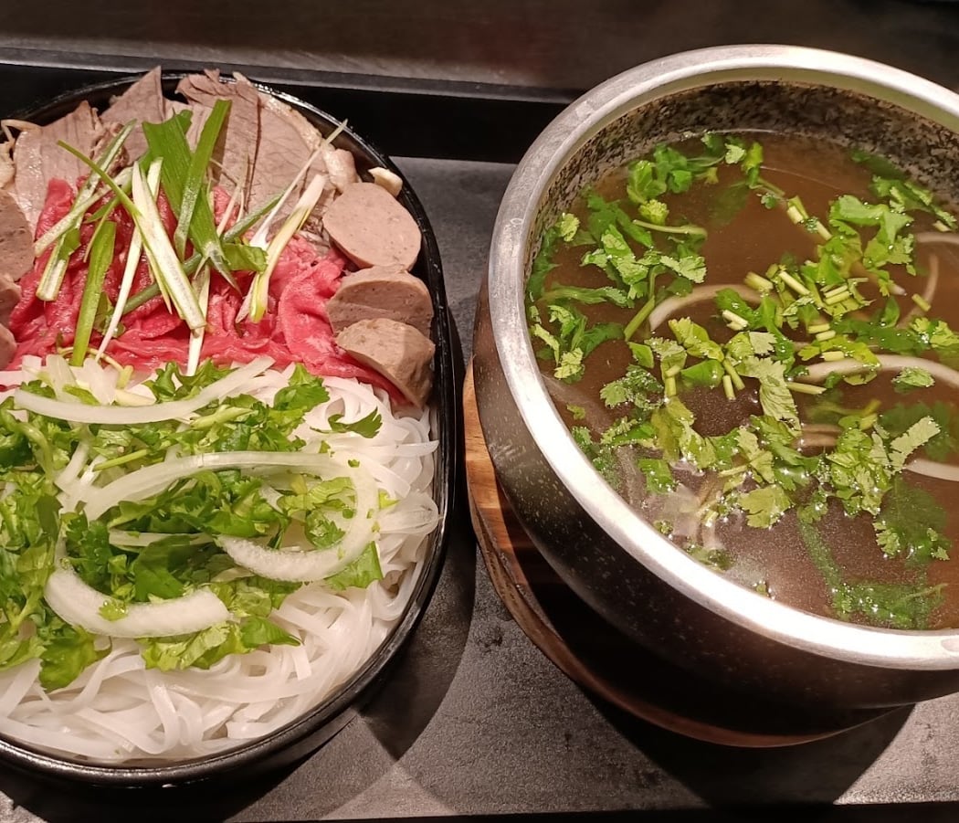 Nhu Y Restaurant 3