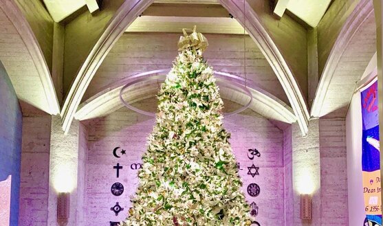 2025 World's Largest Origami Tree Lighting Ceremony 1